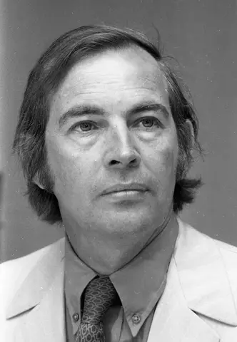 Heart transplant pioneer Barnard here on Visit (FL61733185)