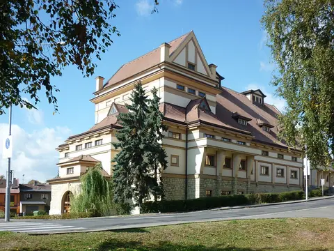 Polička Tylův dům - 1