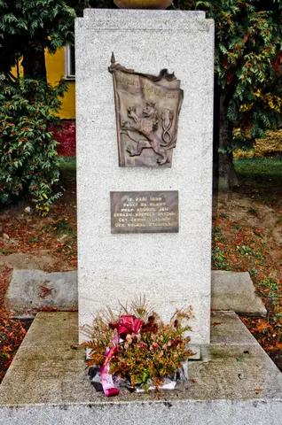 Habartov pomník zastřelených četníků