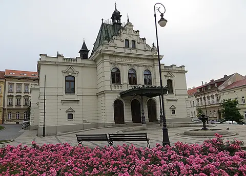 Městské divadlo - panoramio