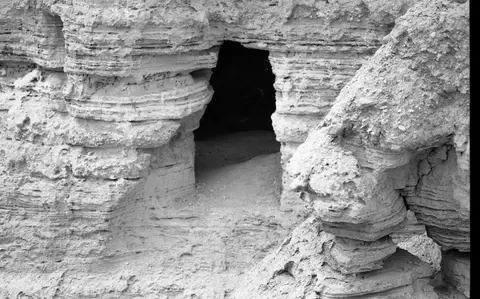 The cave in which the Dead Sea Scrolls were founded.