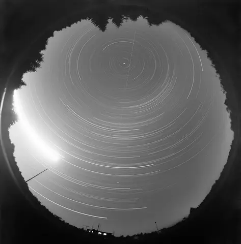 Earth-grazing meteoroid, 13 October 1990