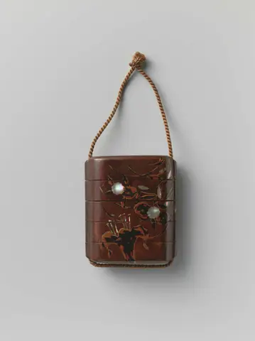 Inro with General Minamoto no Yoritomo, netsuke in the form of a peach, ojime