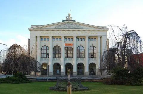 Divadlo Antonina Dvoraka 6