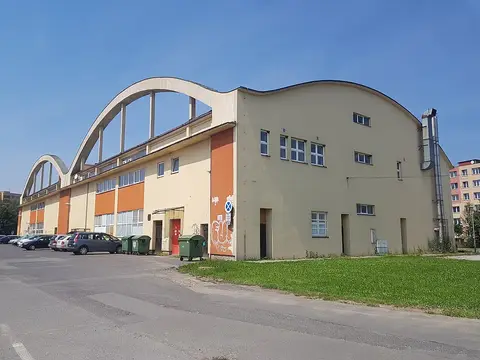 Bývalý letištní hangár na Dubině, Ostrava (1)