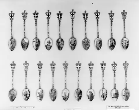 Souvenir spoon with view of Pisa Cathedral and arms of Pisa