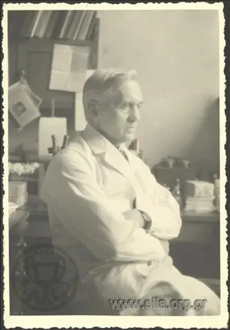 Sir Alexander Fleming.