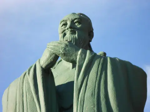 Confucio saludo
