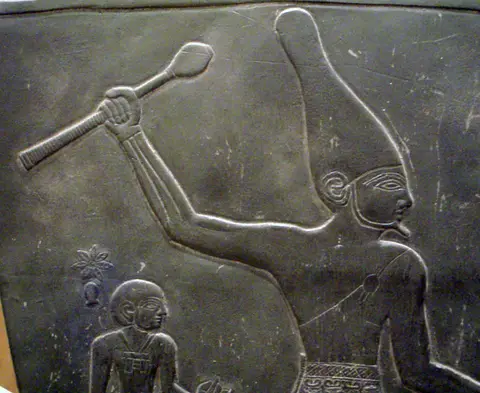 NarmerPalette-CloseUpOfNarmer-ROM