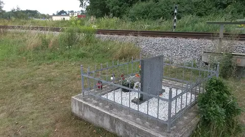 Památník železniční nehody u Stéblové 2
