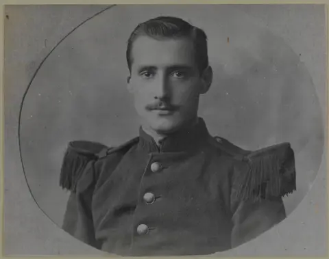 FRBMTO-047-002 Jean Charles Edouard Lafitte. Portrait