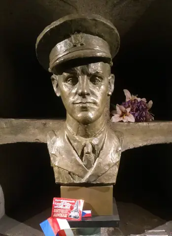 Soubor:Adolf Opálka busta