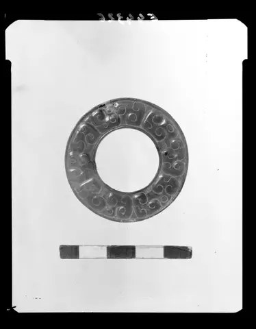 Yuan ring
