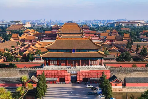 景山公园 (20315852831)- cropped