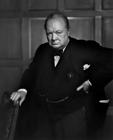 Sir Winston Churchill - 19086236948 (restored)