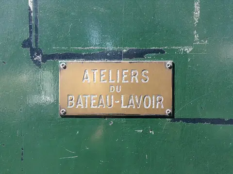 Bateau-Lavoir plaque entrée