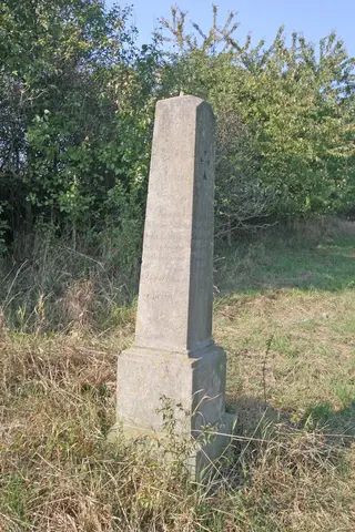 Svinišťany pomník války 1866b