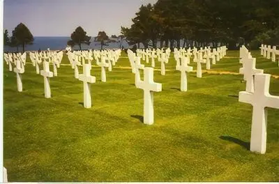 Photo - Omaha Beach (9.000 crosses)